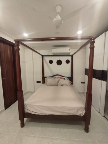 Bathroom in 3 BHK Builder Floor at Unitech Woodstock Floors, Sector 50 – for Rent