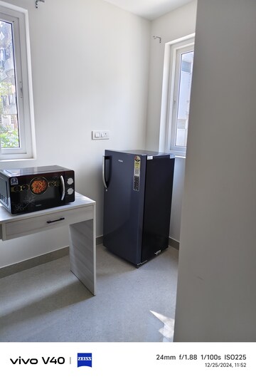 Furnished Amenities in 1 BHK Apartment at Indiranagar – for Rent