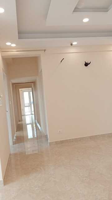 Room in 3 BHK Apartment at Moti Nagar – for Rent
