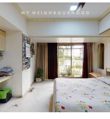 Bedroom in 3 BHK Apartment at Vile Parle West – for Rent