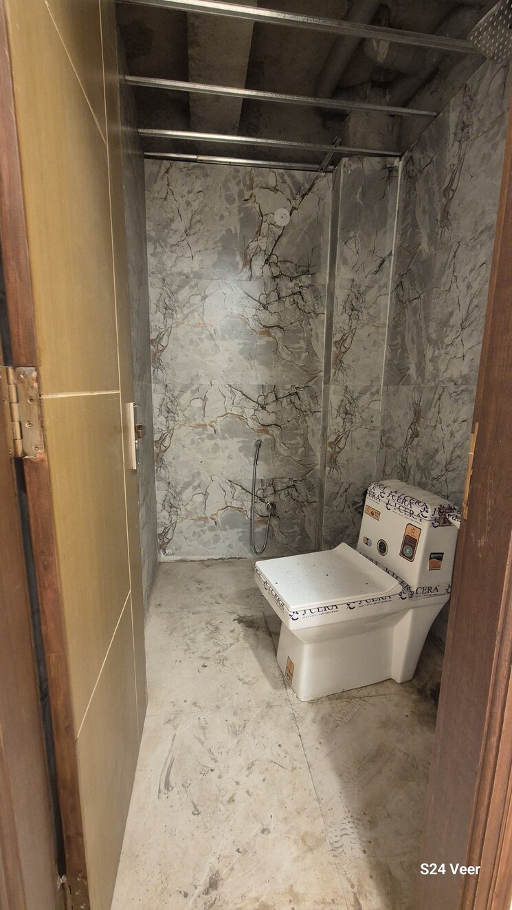 Bathroom, palm-residency-chhatarpur 2 Bedroom 950 Sq.Ft. Builder Floor In Chattarpur Delhi 7998741