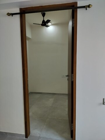 Room in 1 BHK Apartment at Earth Vintage, Dadar West – for Rent