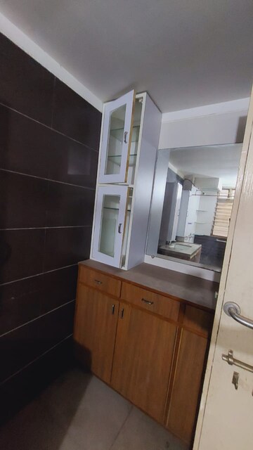 Master Bedroom in 4 BHK Apartment at Bodakdev – for Rent