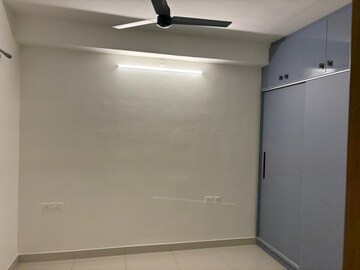 Room in 3 BHK Apartment at Jayabheri The Summit, Narsingi – for Rent
