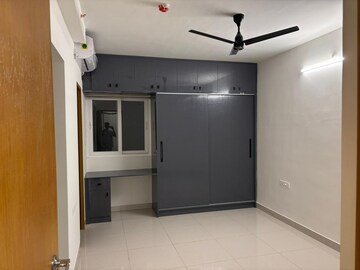 Room in 3 BHK Apartment at Jayabheri The Summit, Narsingi – for Rent