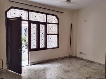 Room in 1 BHK Apartment at Khirki Extension – for Rent