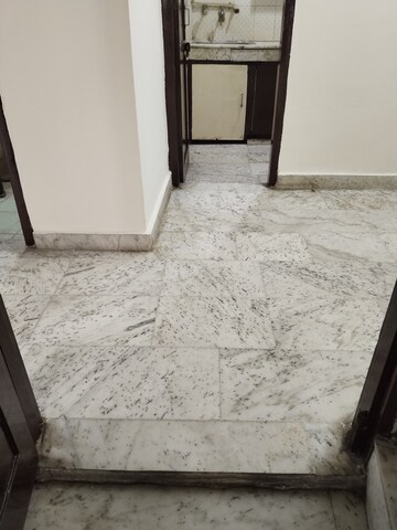 Room in 1 BHK Apartment at Khirki Extension – for Rent