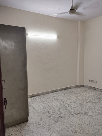 Room in 1 BHK Apartment at Khirki Extension – for Rent