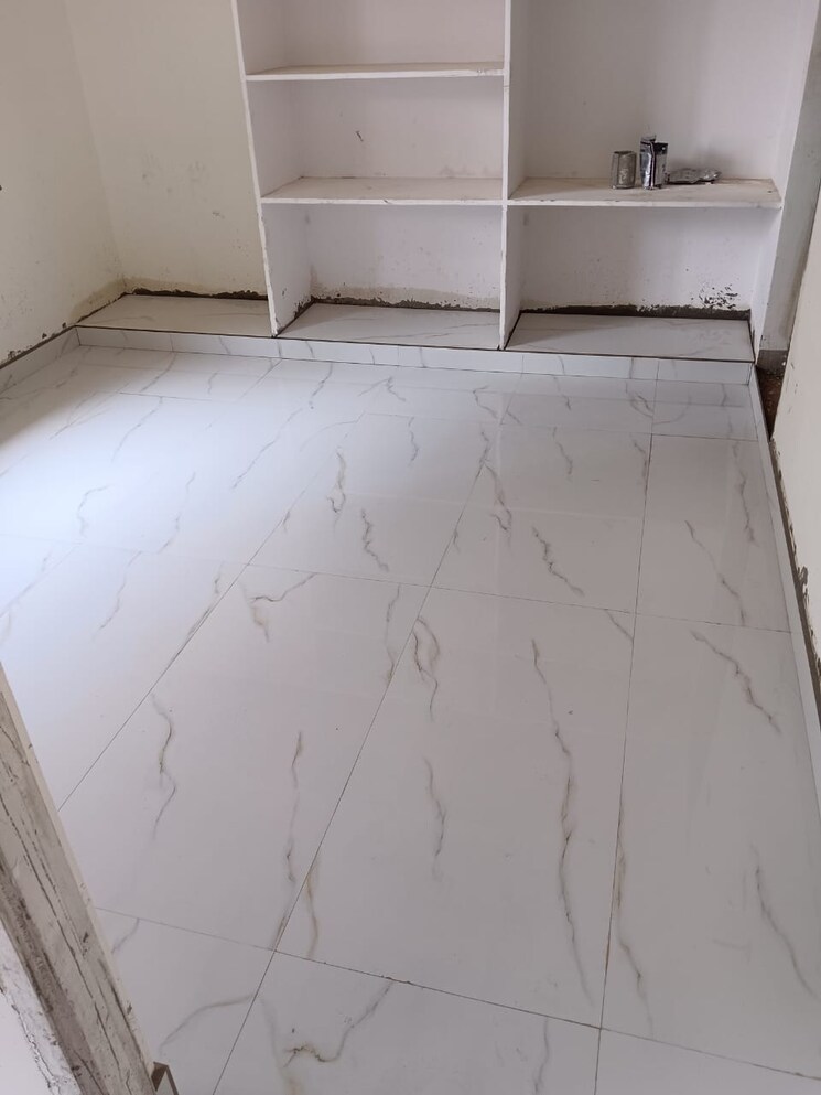 Room, madhura nagar 2 Bedroom 1050 Sq.Ft. Apartment In Madhura Nagar Vijayawada 7998891