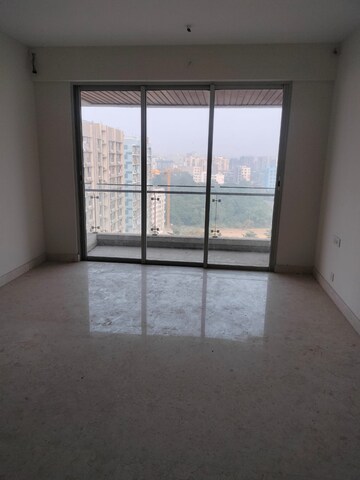 Room in 3 BHK Apartment at The Wadhwa The Nest, Andheri West – for Rent