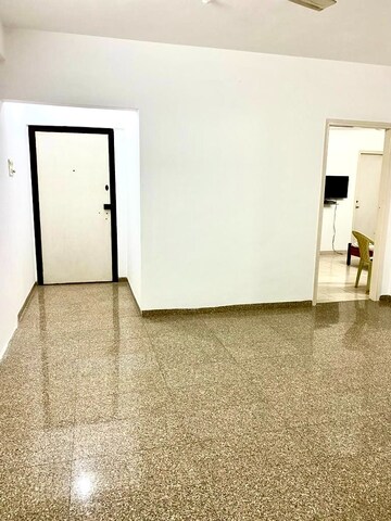 Room in 2 BHK Apartment at Valentine Apartments, Goregaon East – for Rent