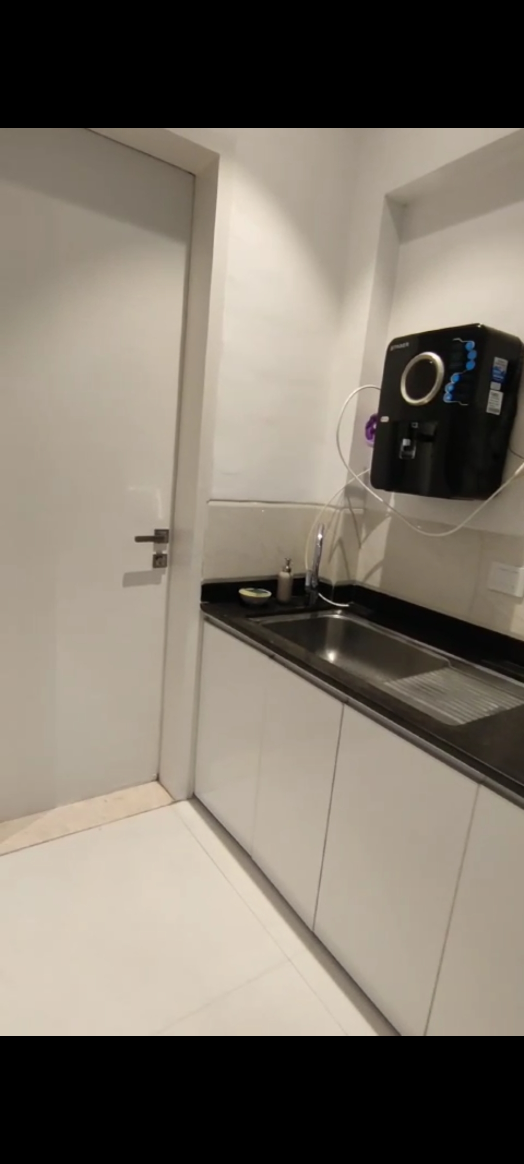 5 BHK + Study Room,Extra Room Penthouse For Sale in Kundan Spaces Emirus