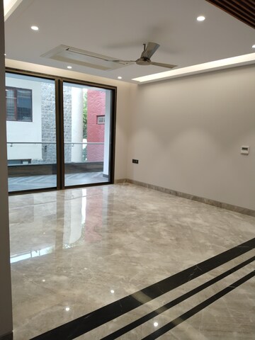 Room in 4 BHK Penthouse at Greater Kailash ii – for Sale
