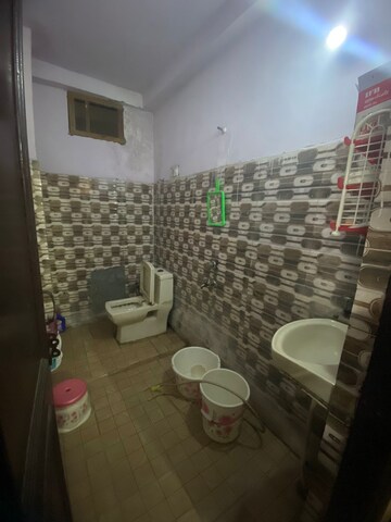 Parking in 2 BHK Builder Floor at New Ashok Nagar – for Rent