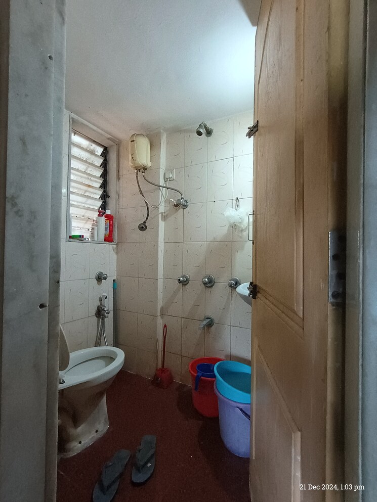 Bathroom, shubham-palace 1 Bedroom 700 Sq.Ft. Apartment In Kopar Khairane Navi Mumbai 7999064