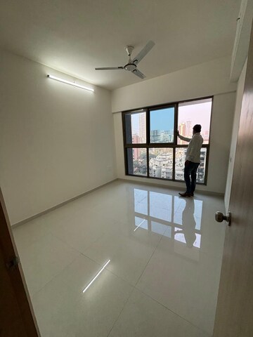 Room in 2 BHK Apartment at Rajesh Raj Infinia, Malad West – for Rent