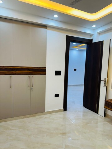Room in 3 BHK Builder Floor at Gyan Khand – for Sale