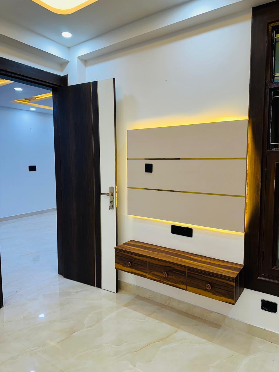 3 BHK Builder Floor For Sale in Vasundhara Sector 5