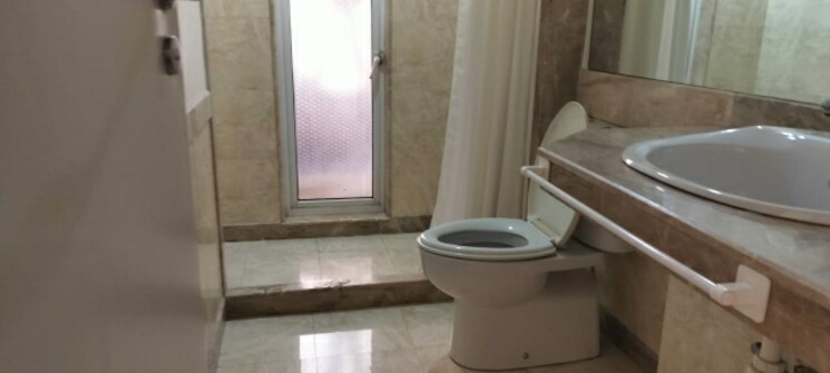Bathroom, hiranandani-gardens-torino 3 Bedroom 1450 Sq.Ft. Apartment In Powai Mumbai 7999164