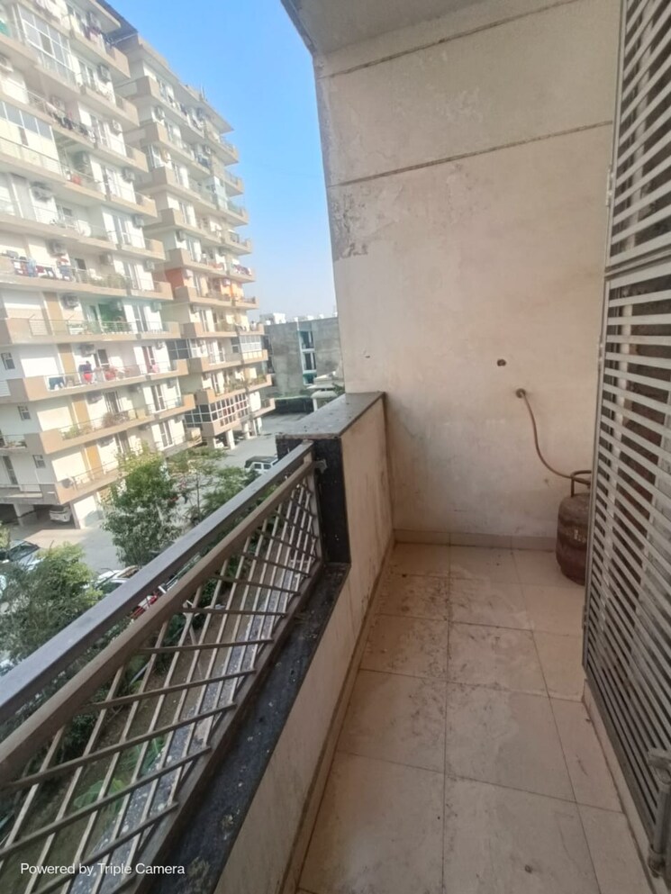 Balcony, kishanpura 3 Bedroom 1580 Sq.Ft. Apartment In Kishanpura Zirakpur 7999185