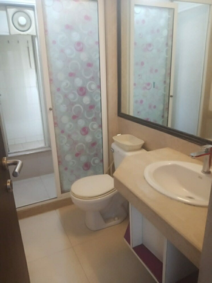 Bathroom, hiranandani-gardens-torino 3 Bedroom 1450 Sq.Ft. Apartment In Powai Mumbai 7999164