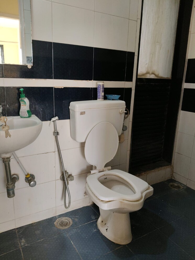 Master Bedroom, ekta-chs-mulund-west 1 Bedroom 430 Sq.Ft. Apartment In Mulund West Mumbai 7999176