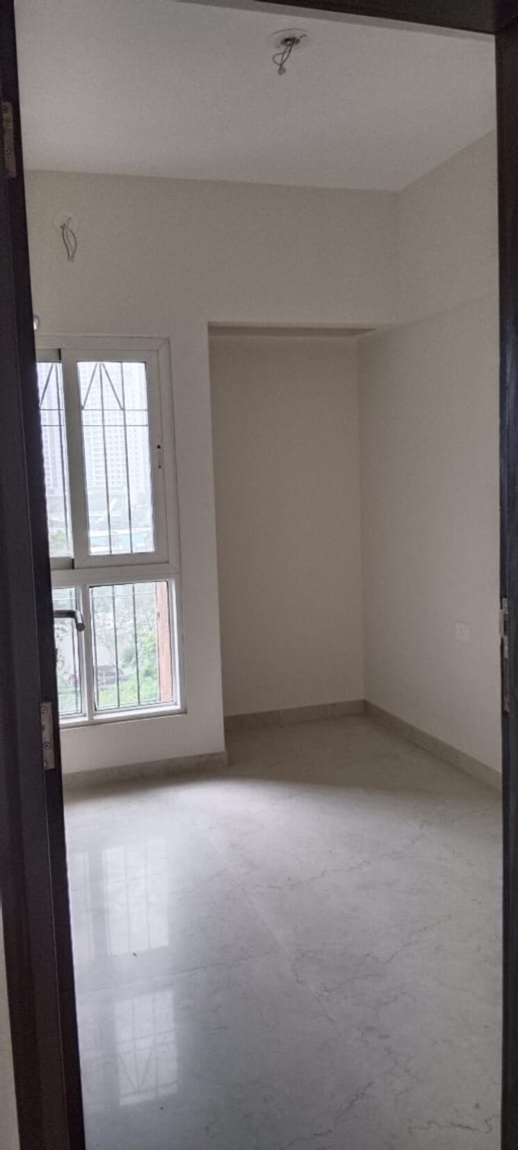 Room, dosti-west-county-phase-4-dosti-pine 2 Bedroom 565 Sq.Ft. Apartment In Balkum Pada Thane 7999188