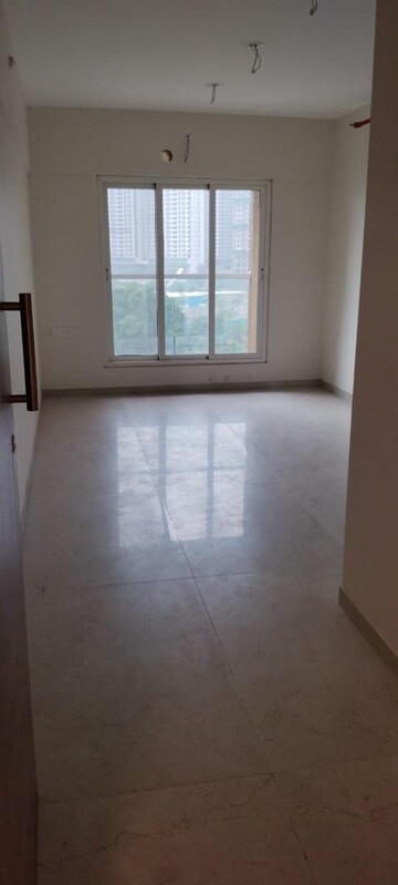 Room in 2 BHK Apartment at Dosti West County Phase 4 Dosti Pine, Balkum Pada – for Sale