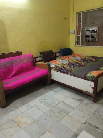 Bedroom in 1 RK Apartment at Paschim Vihar – for Rent