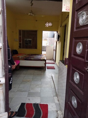 Bedroom in 1 RK Apartment at Paschim Vihar – for Rent