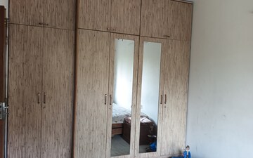 2 BHK Apartment For Rent in Runanubandha Apartment, Vile Parle East