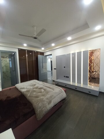 Bedroom in 4 BHK Builder Floor at Kibithu Homes, Sector 47 – for Rent