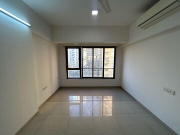 Room in 3 BHK Apartment at Aristo Pearl Residency, Prabhadevi – for Rent