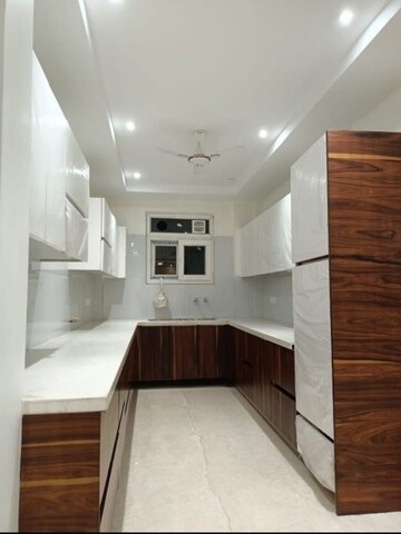 Building Lobby in 3 BHK Builder Floor at Sector 95 – for Sale
