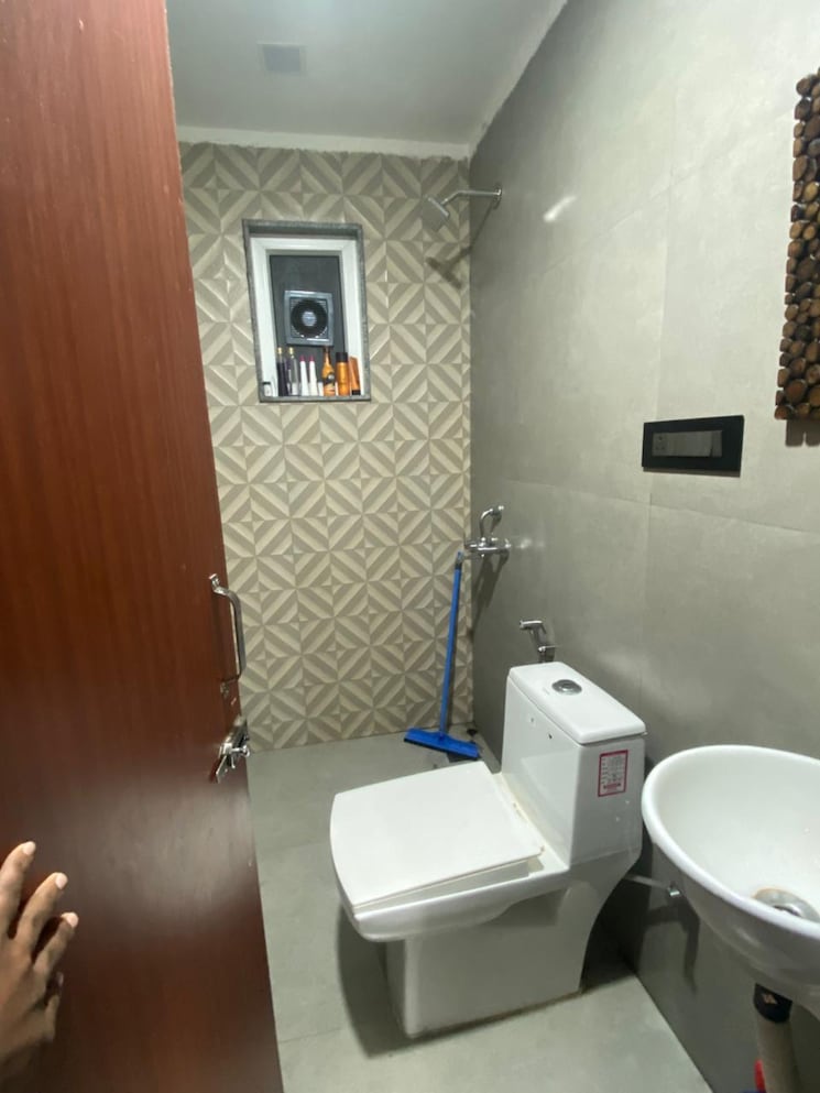 Bathroom, ansal-plaza-sector-23 1 RK 700 Sq.Ft. Independent House In Sector 23 Gurgaon 7999312