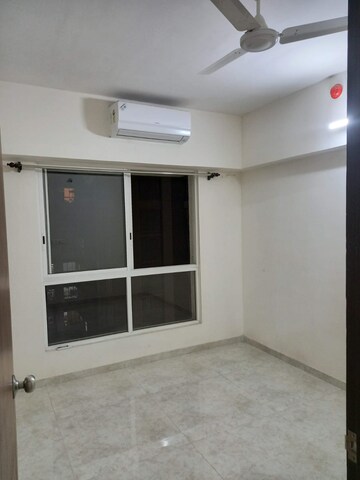 Room in 2 BHK Apartment at Lodha Amara, Kolshet Road – for Sale