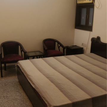 2 BHK Builder Floor For Rent in South Extension ii