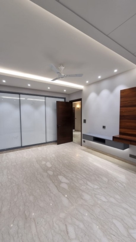 3 BHK + Servant Room,Study Room Builder Floor For Sale in Sector 95