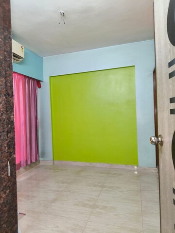 Room in 1.5 BHK Apartment at Everest Countryside Petunia, Kasarvadavali – for Sale