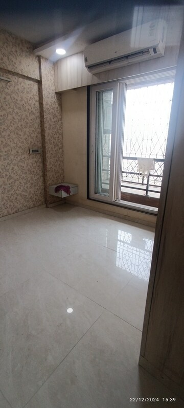 Room in 3 BHK Apartment at Nerul – for Sale