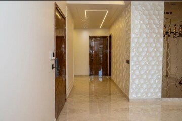 Room in 3 BHK Builder Floor at Sector 95 – for Sale