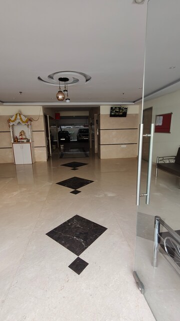 Room in  Pg at Western Express Highway – for Rent