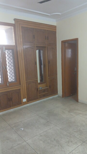 Master Bedroom in 2 BHK Apartment at Purvanchal Mecon, Sector 62 – for Rent