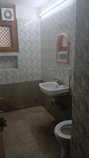 Bathroom in 2 BHK Apartment at Purvanchal Mecon, Sector 62 – for Rent