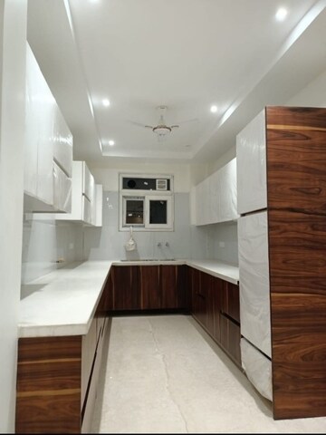 Building Lobby in 3 BHK Builder Floor at Sector 95 – for Sale