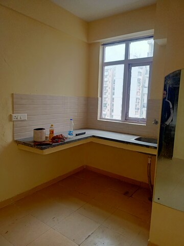 Room in 1 BHK Apartment at Auric City Homes, Sector 82 – for Sale