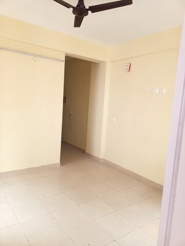 Room in 1 BHK Apartment at Auric City Homes, Sector 82 – for Sale