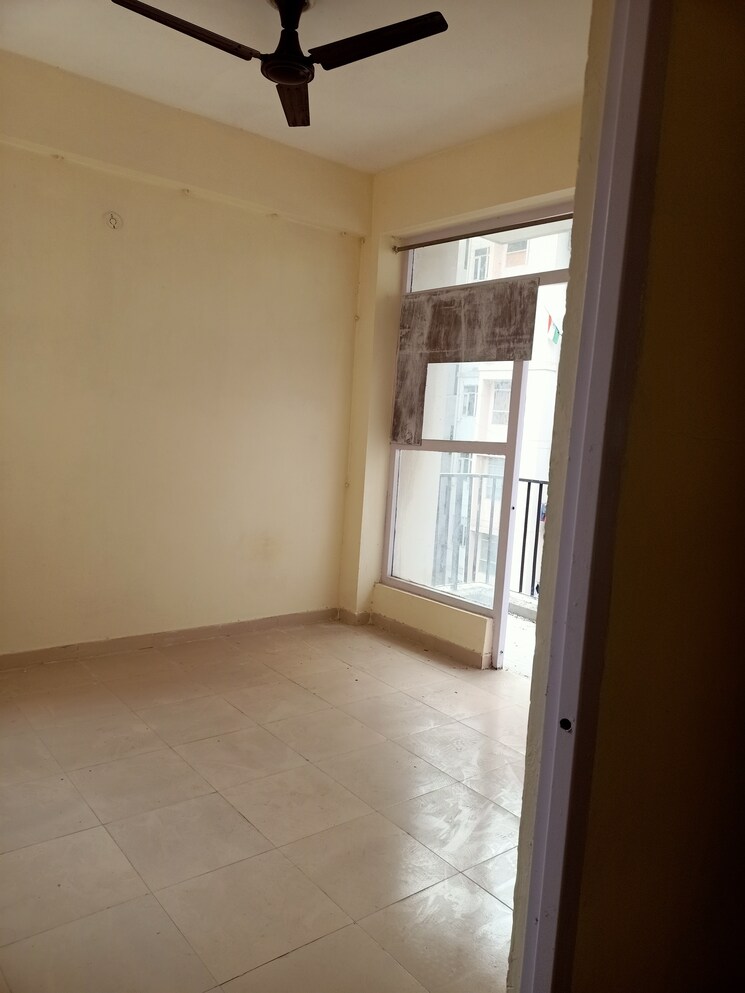 Room, auric-city-homes 1 Bedroom 357 Sq.Ft. Apartment In Sector 82 Faridabad 7999455