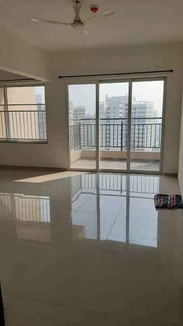 Room in 2 BHK Apartment at Kolte Patil Life Republic 3 rd Avenue, Hinjewadi – for Rent
