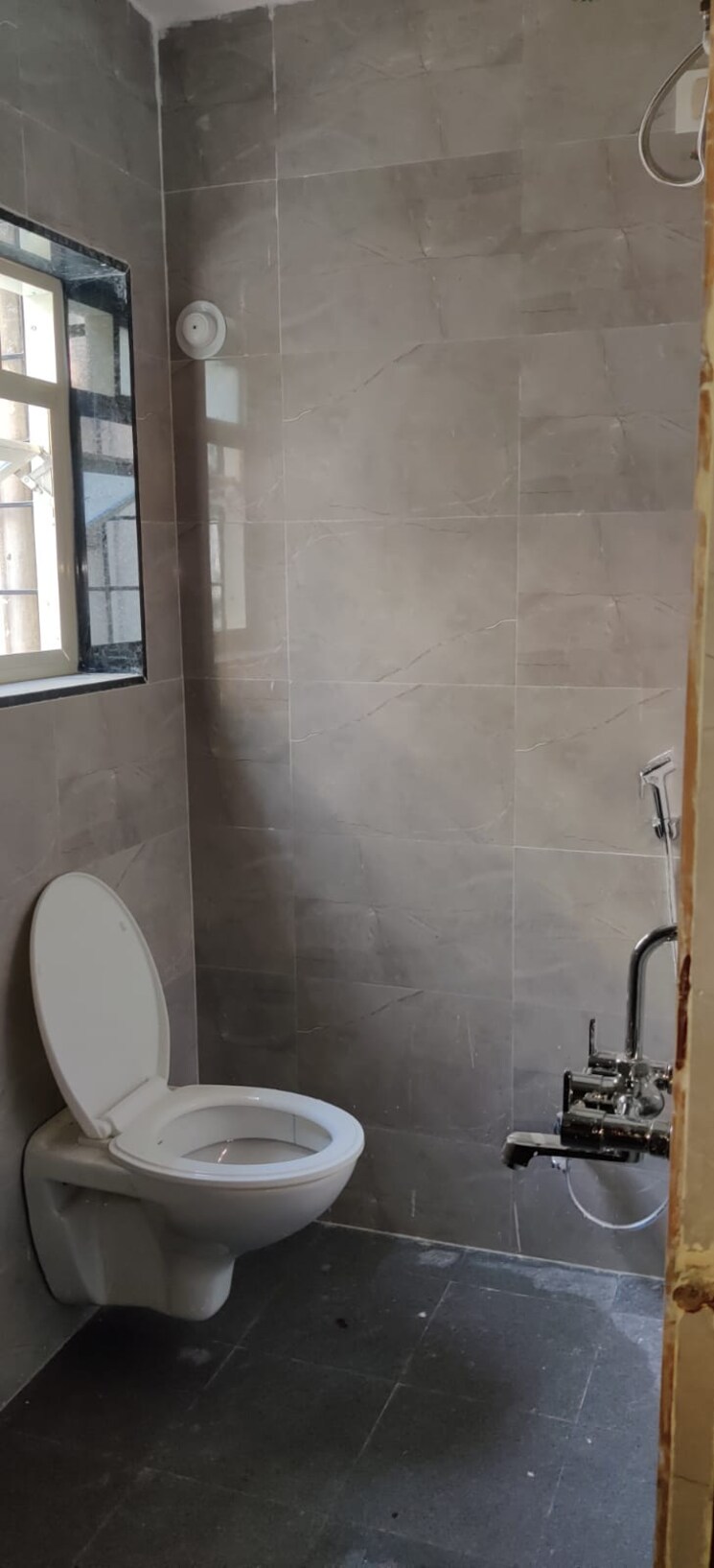 Bathroom, astha-baner 2 Bedroom 950 Sq.Ft. Apartment In Baner Pune 7999527